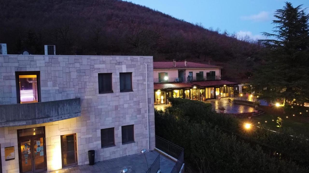 Sotto Il Cielo Hotel Pignola ภายนอก รูปภาพ